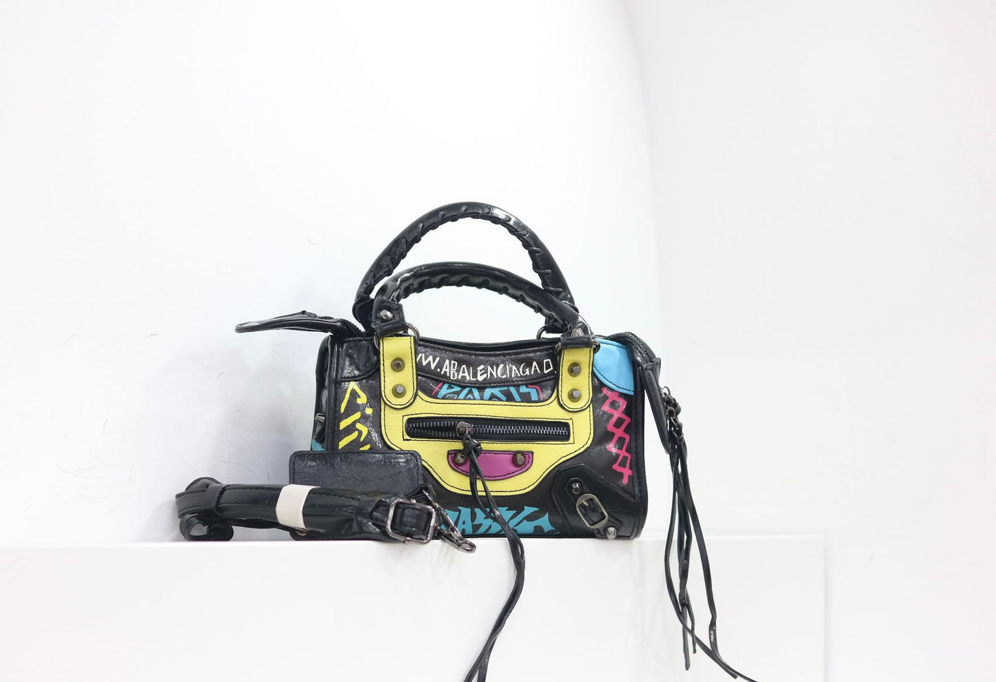 Vintage Graffiti Moto City Bag
