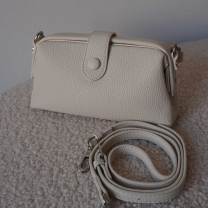 Lichi Kiss-Lock Pouch