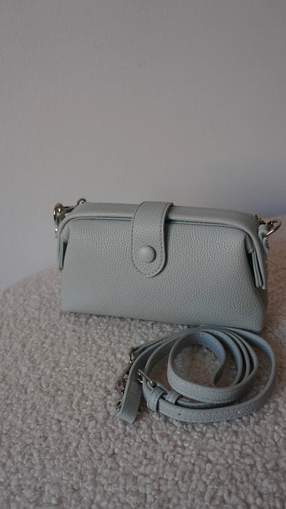 Lichi Kiss-Lock Pouch