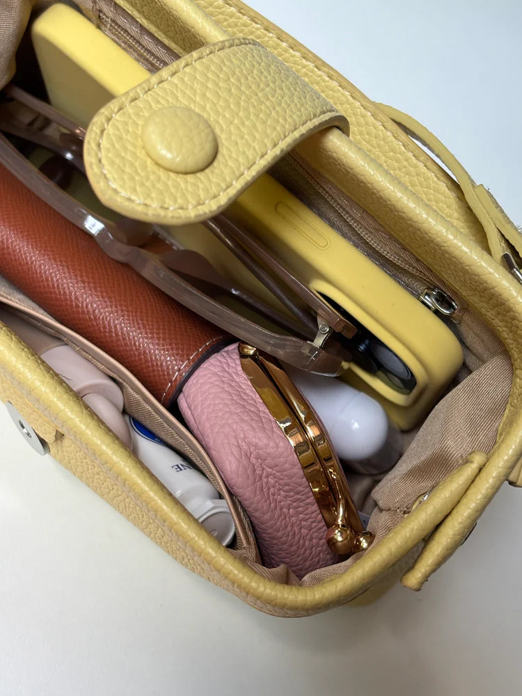 Lichi Kiss-Lock Pouch