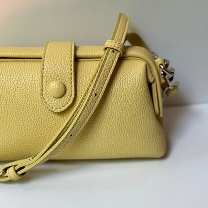 Lichi Kiss-Lock Pouch