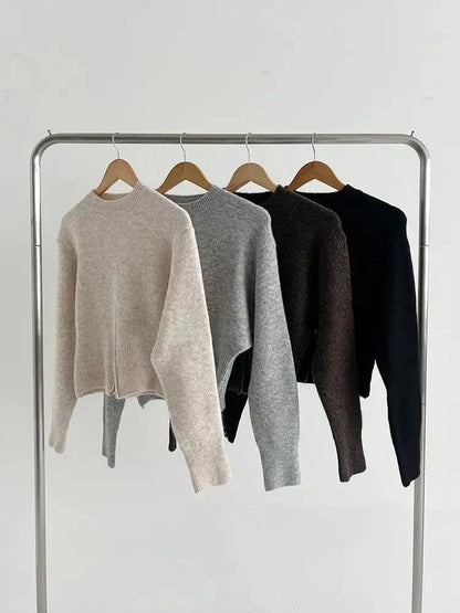 Amara Slim Waist Pullover